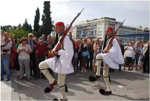 为什么希腊有两个国庆节？