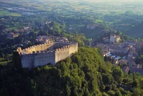 中世纪堡垒Rocca