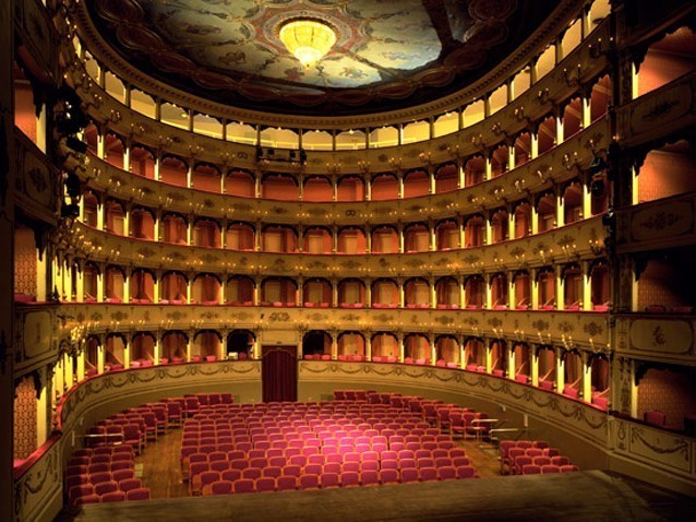罗西尼剧院
