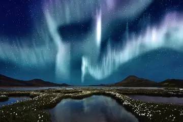 冰岛 · 雷克雅威克（Reykjavik）：篝火与极光